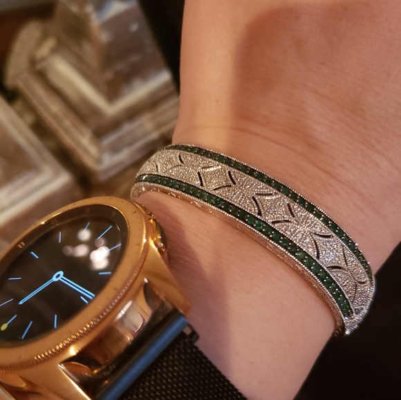Emerald and Diamond cuff bangle bracelet - Picture 4 of 5